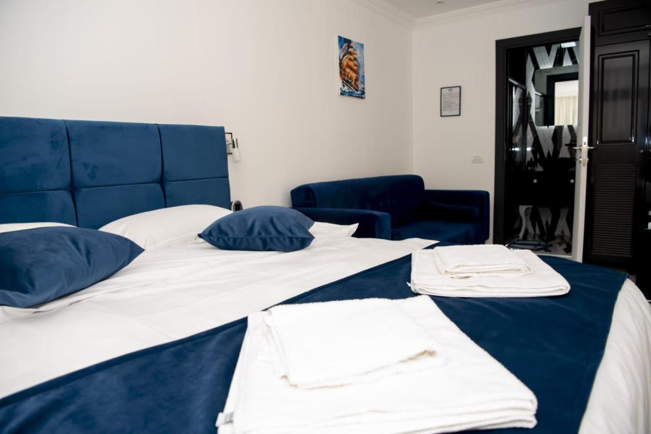 Breathe Hotell Vama Veche Exteriör bild