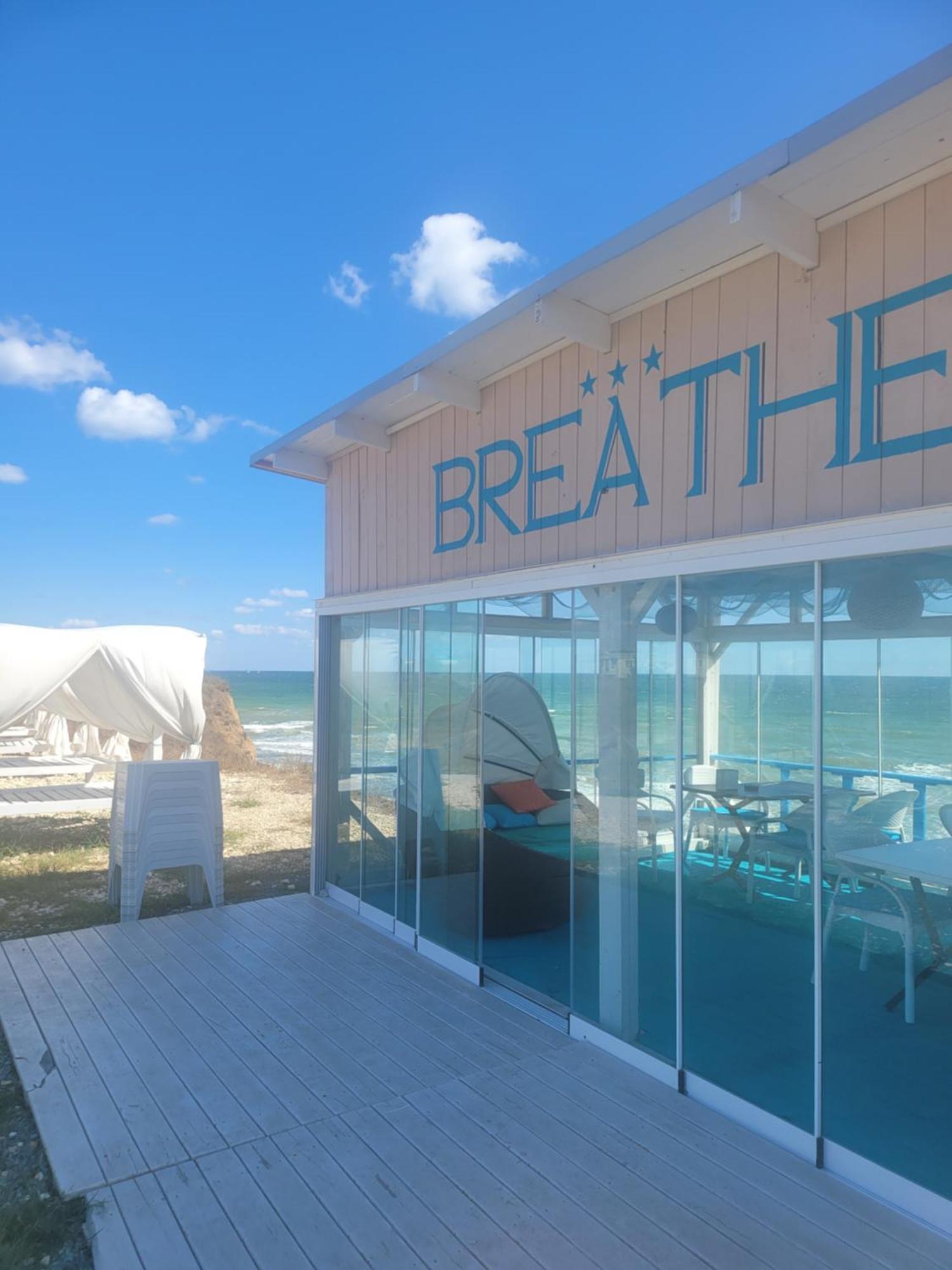 Breathe Hotell Vama Veche Exteriör bild