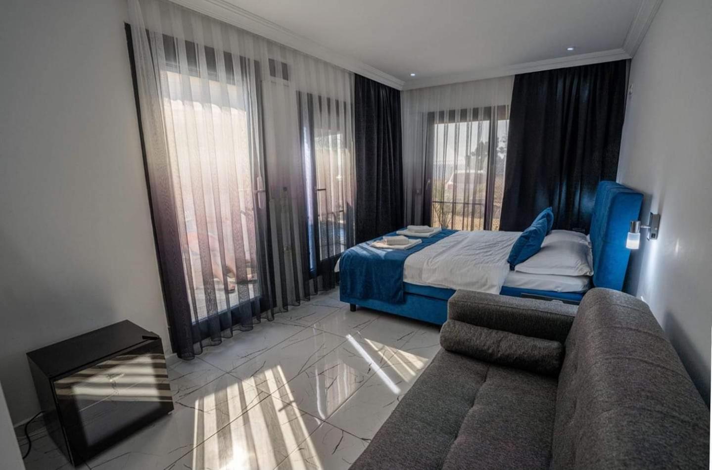 Breathe Hotell Vama Veche Exteriör bild